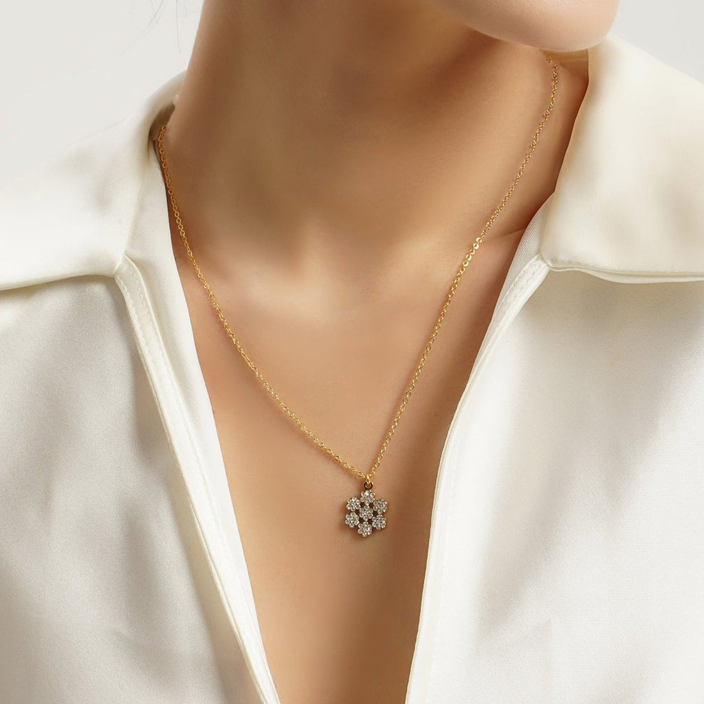 LG021 Snowflake Elegance Necklace