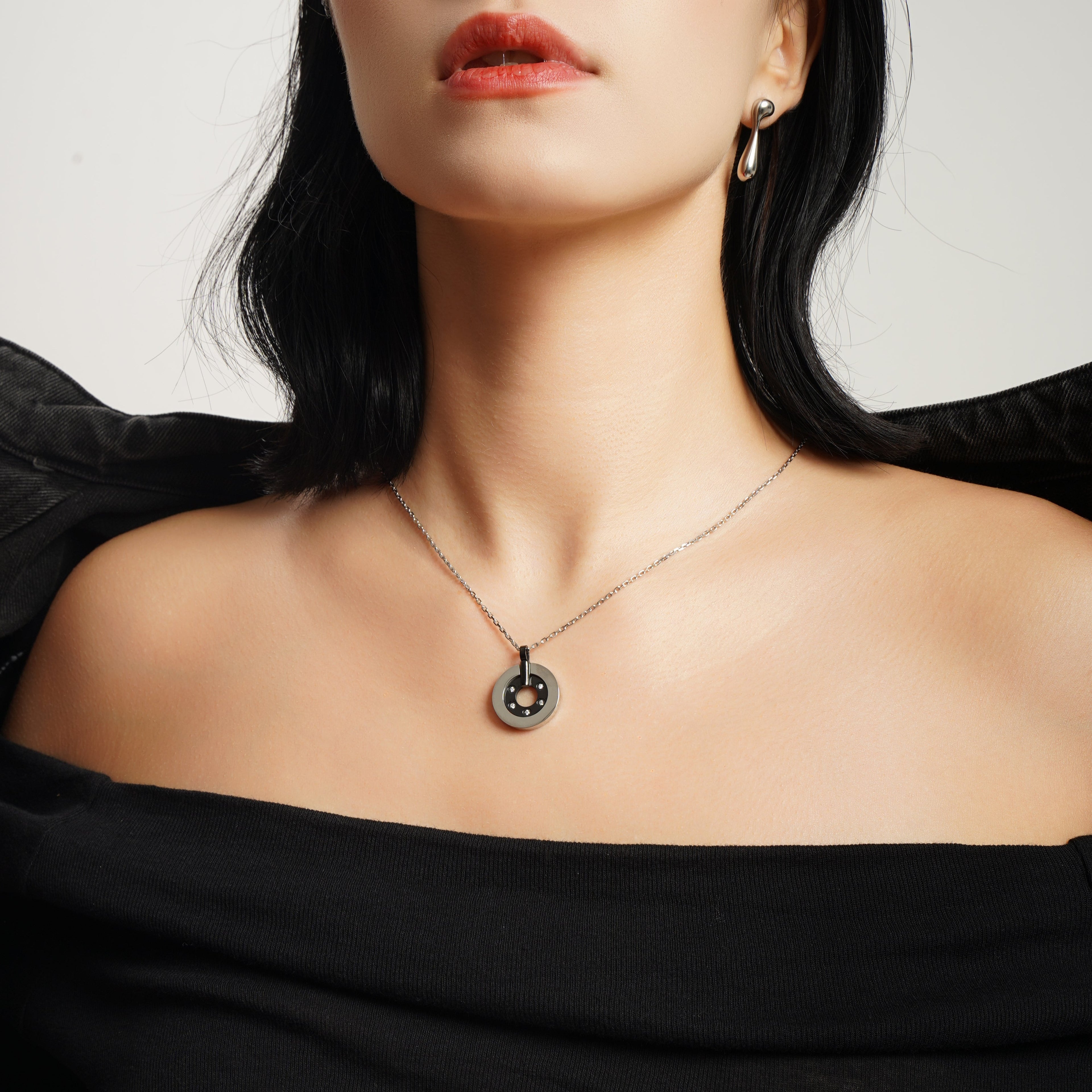 LG026 Circle of Unity Necklace