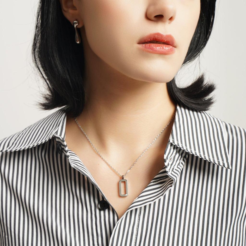 LG023 Minimal Frame Pendant Necklace