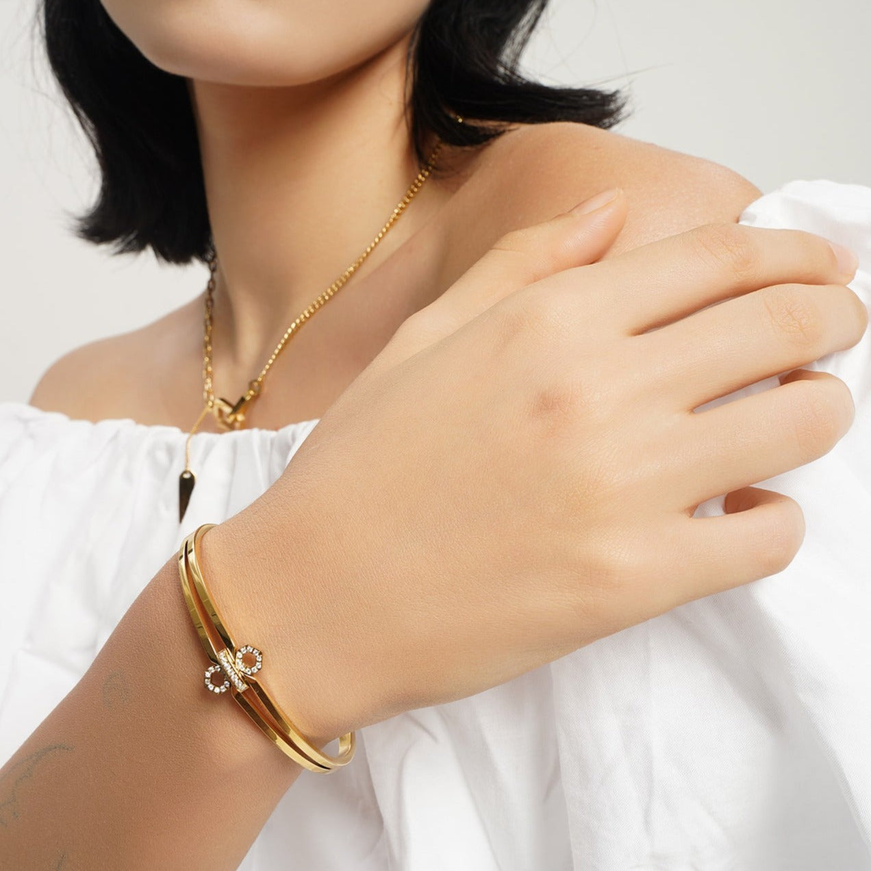 LG037 Bow of Grace Bangle