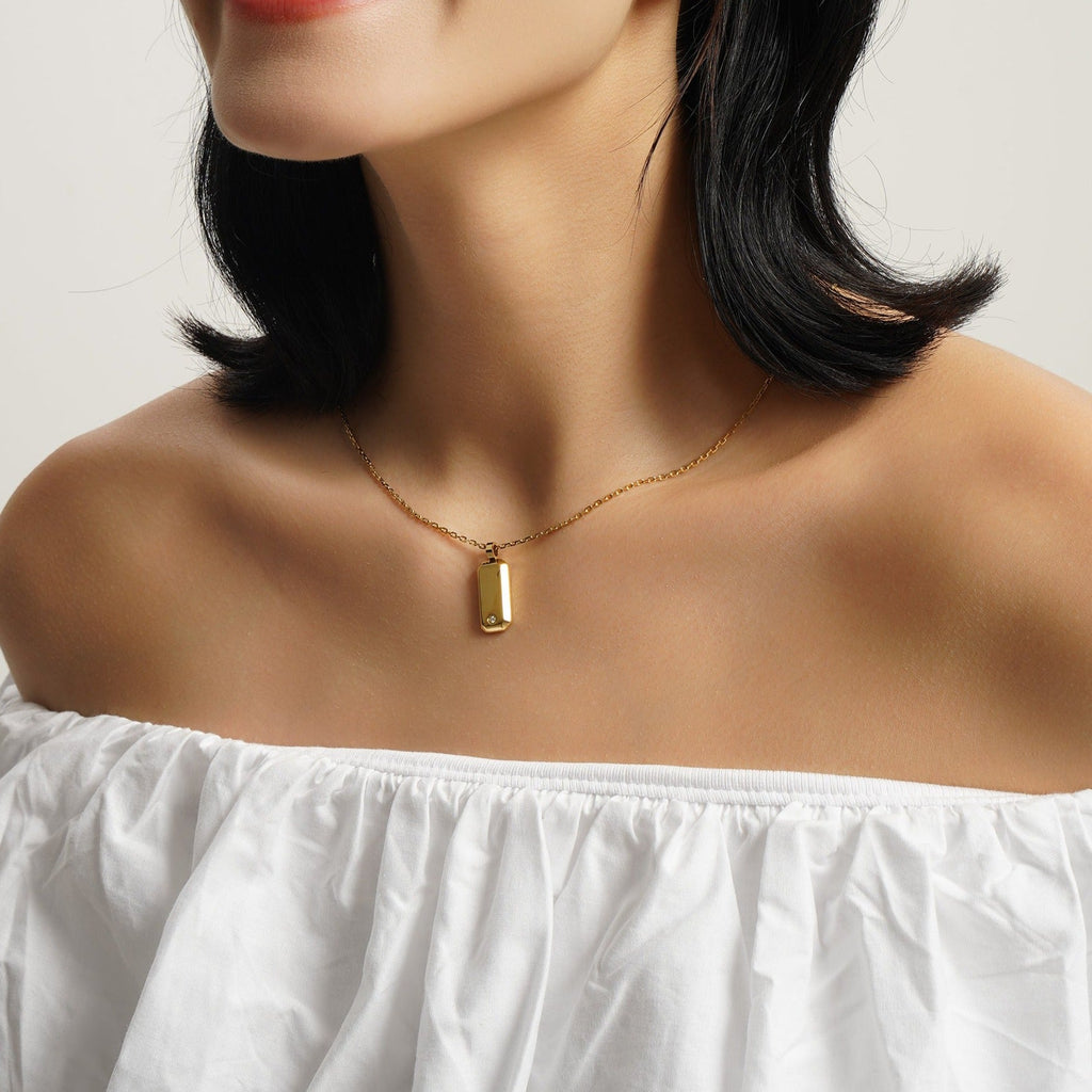 LG024 Radiant Tag Pendant Necklace