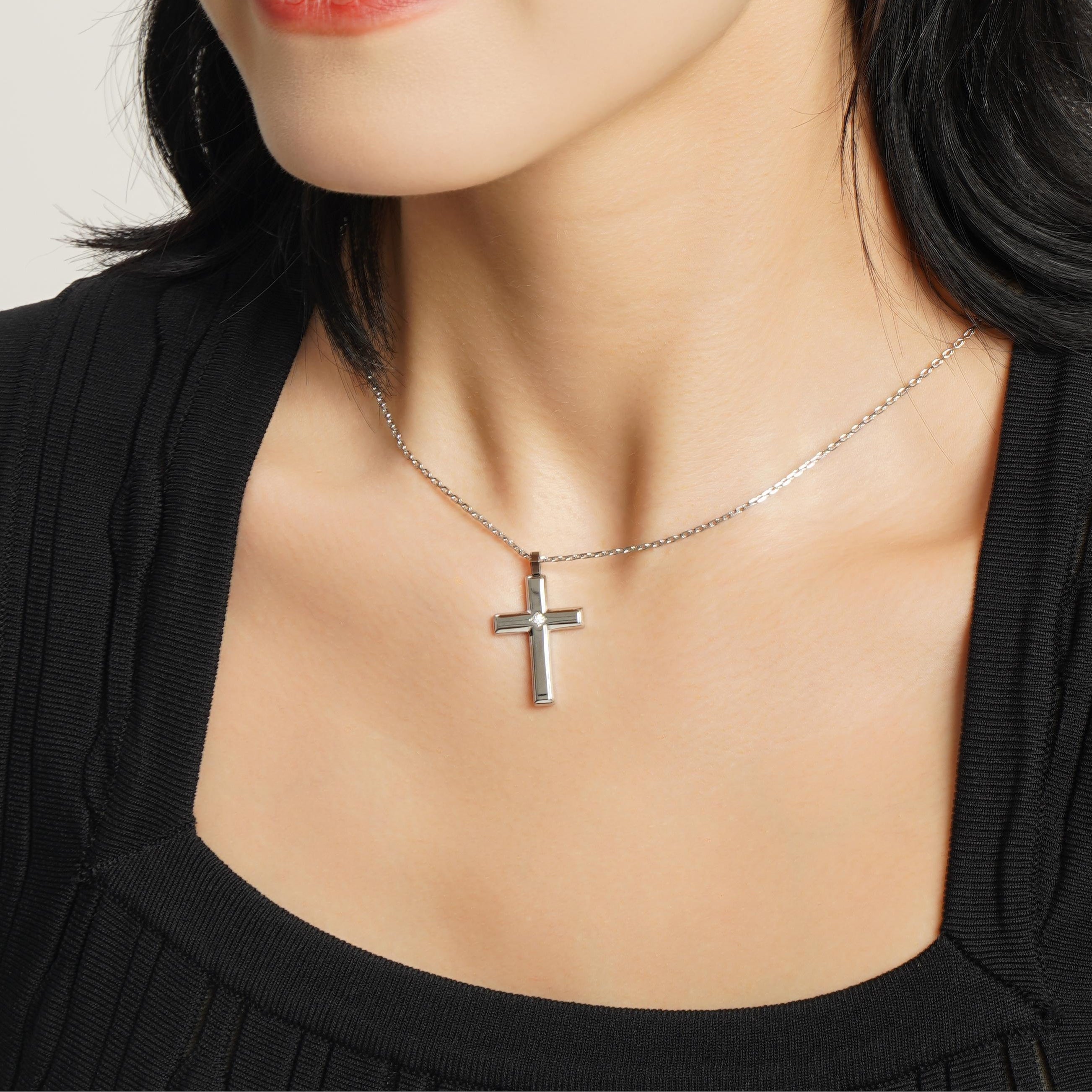 LG022 Elegance Cross Pendant Necklace
