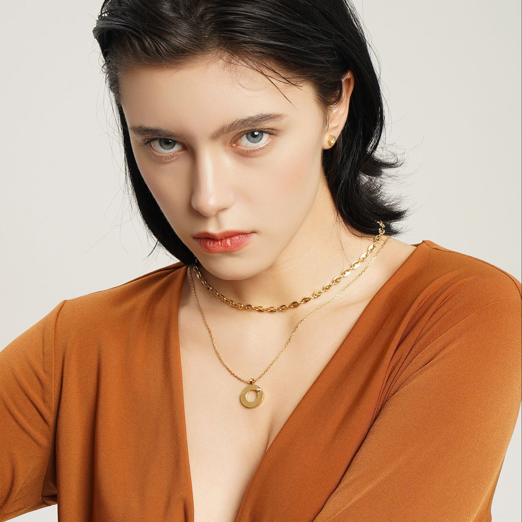 LG025 Golden Unity Pendant Necklace