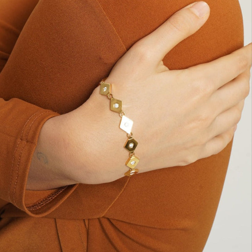 LG002 Hexagonal Harmony Necklace/Bracelet Set