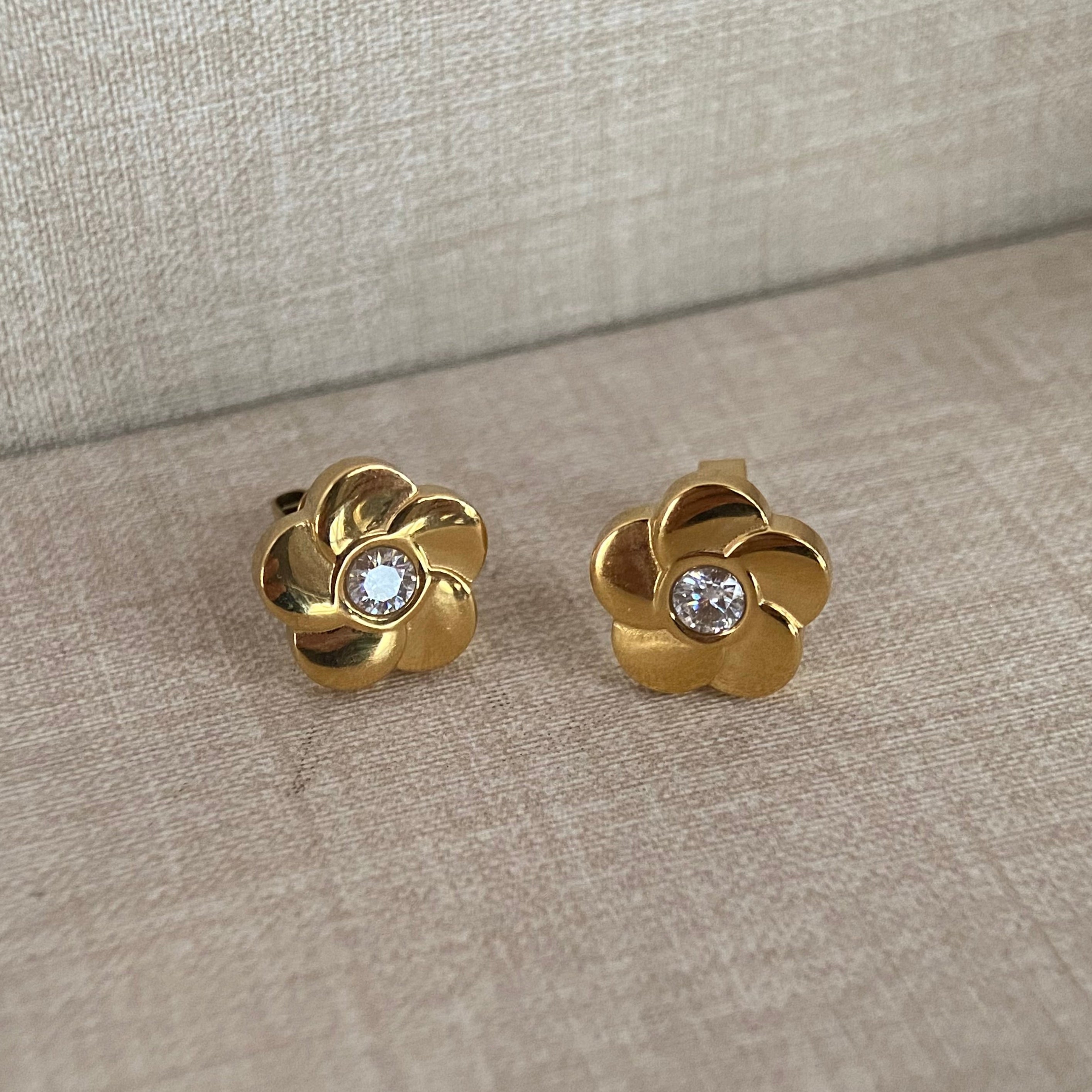 LG057 Floral Moissanite Earrings Classic Handmade  Jewelry