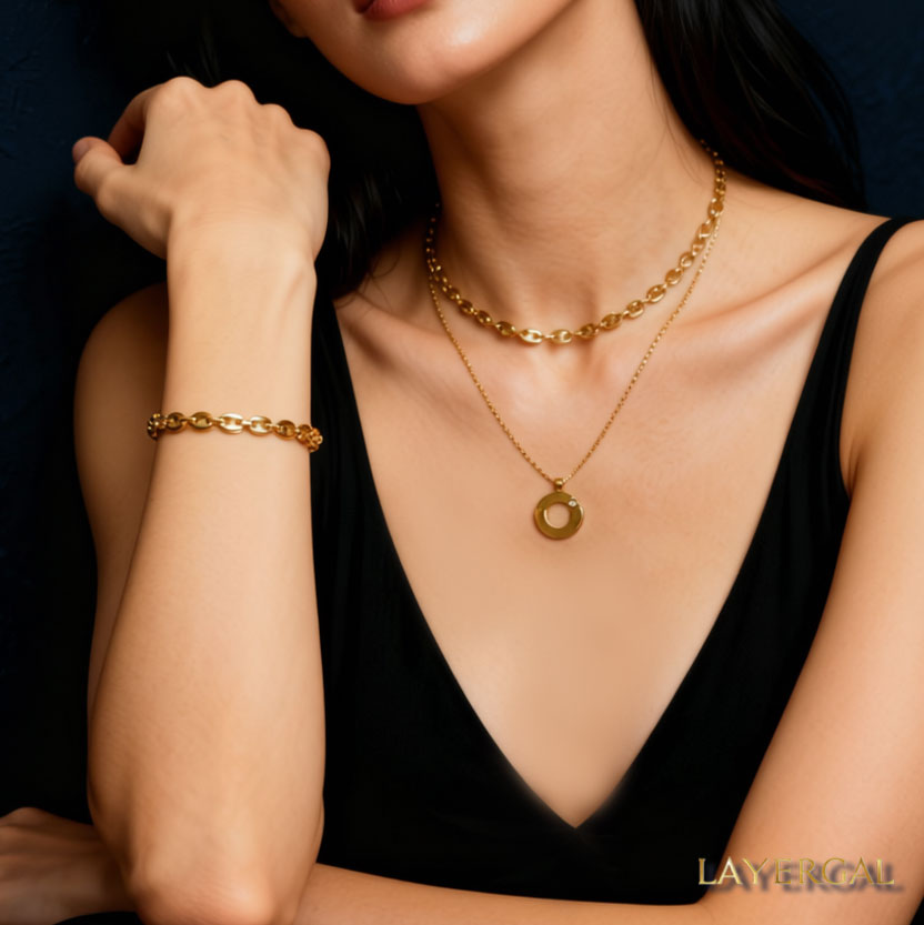 LG025 Golden Unity Pendant Necklace