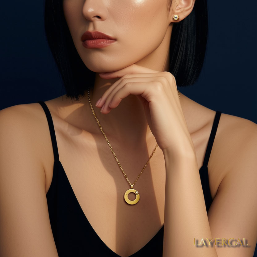 LG025 Golden Unity Pendant Necklace